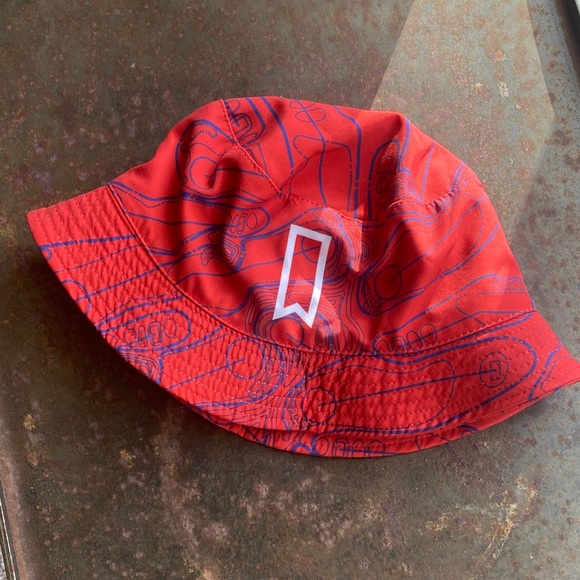 Michelob Ultra PromotionalRed Reversible Bucket Hat with Blue Golf Course Print - Picture 2 of 6